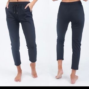 ZYIA Active Everywhere Ankle Zipper Black Jogger  Medium